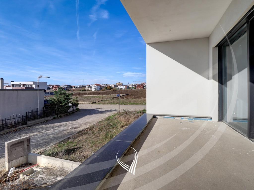 Shtëpia me 4 dhoma gjumi në shitje në lagjen Çagllavicë13