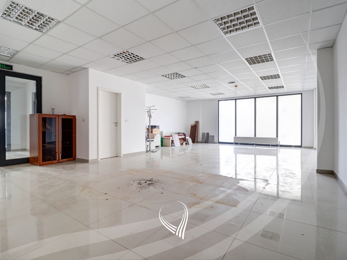 Local 149.24m2 for sale in the Mati 1 neighborhood0