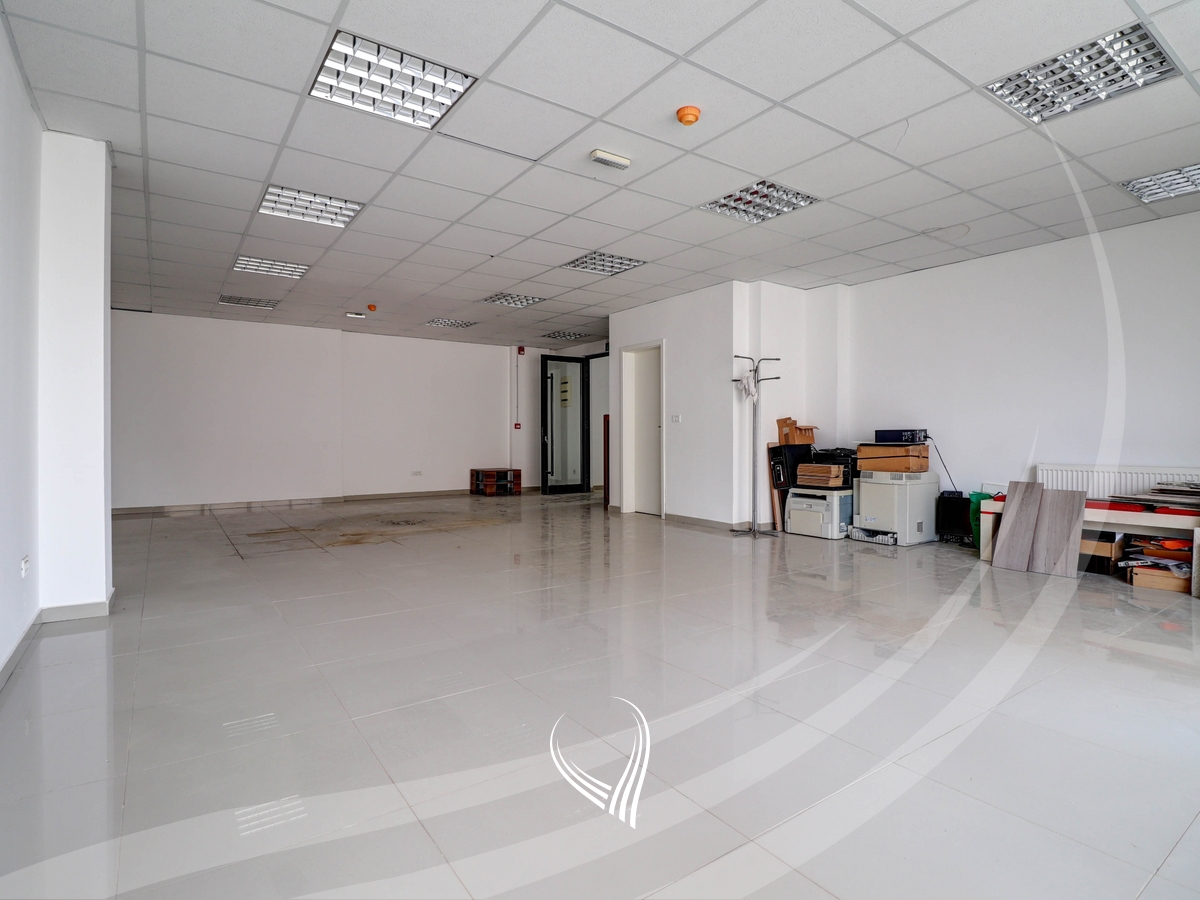 Local 149.24m2 for sale in the Mati 1 neighborhood1