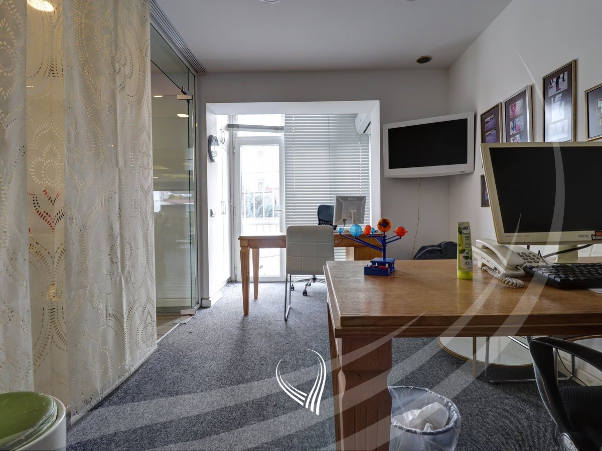 Lokal 90m2 me qira në Qendër7