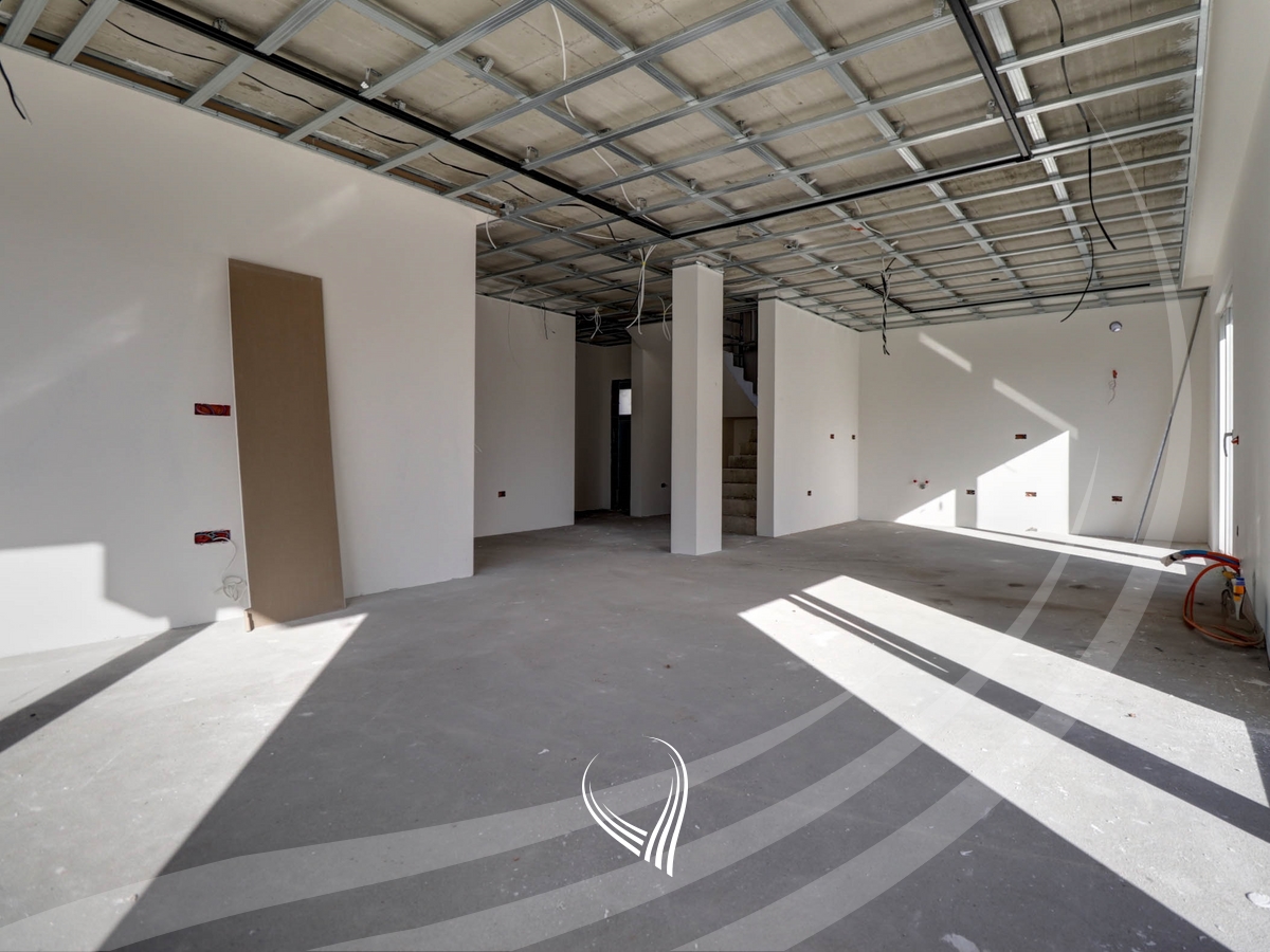 Shtëpia me 4 dhoma gjumi në shitje në lagjen Çagllavicë2