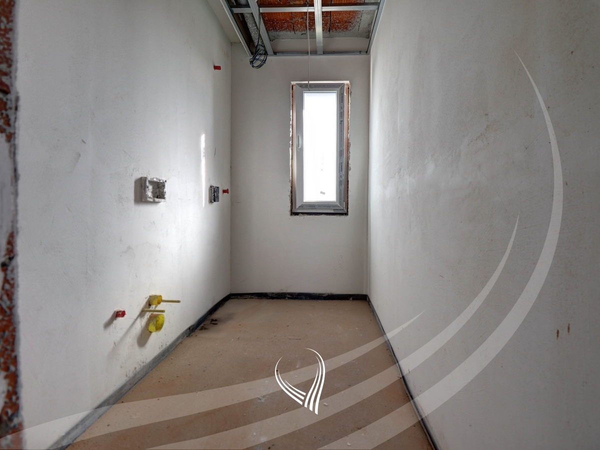 Shtëpia me 4 dhoma gjumi në shitje në lagjen Çagllavicë10