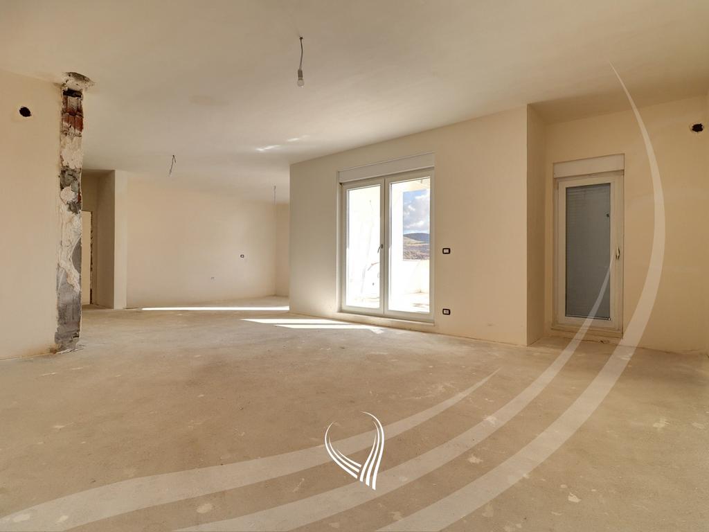 Penthouse with 4 bedrooms for sale in the Velania neighborhood1