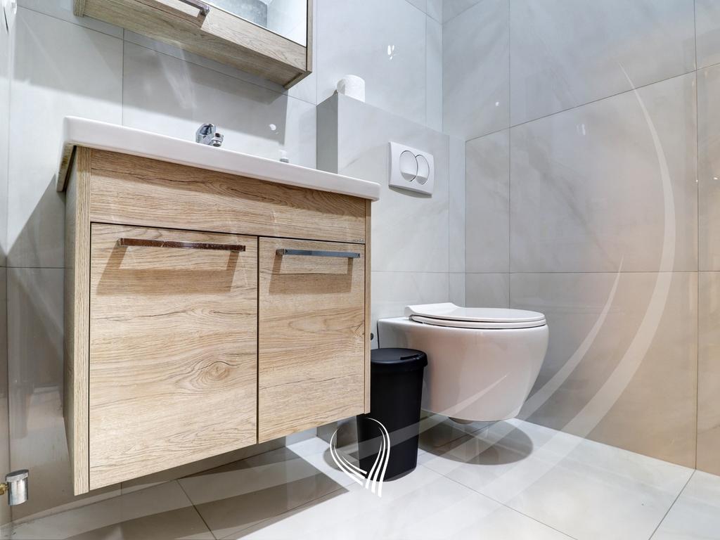 Banesë me 2 dhoma gjumi me qira në lagjen Aktash12