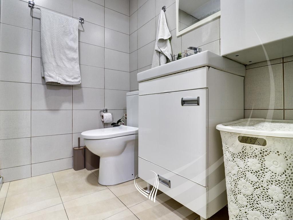 1-bedroom apartment for rent in the Tophane neighborhood9