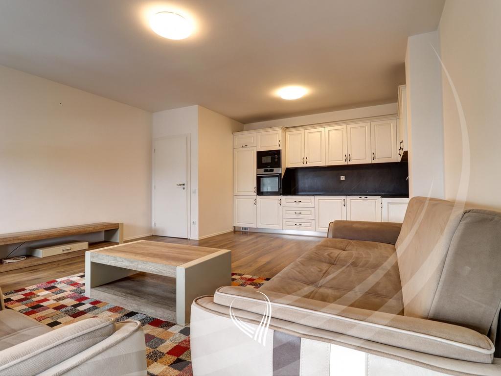 Banesë me 3 dhoma gjumi me qira në lagjen Arbëria – Dragodan2