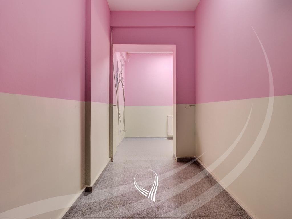 Zyre me 4 dhoma pune me qira në lagjen Kalabria – Emshir8