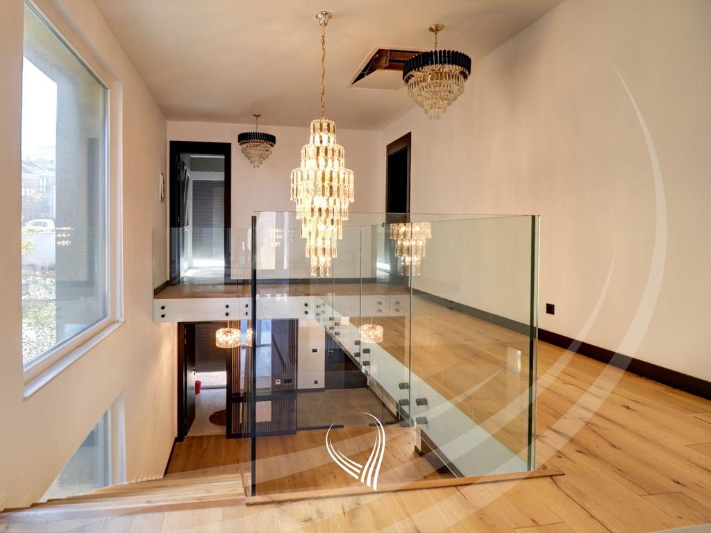 340m2 house for rent in the Marigona Hill neighborhood12