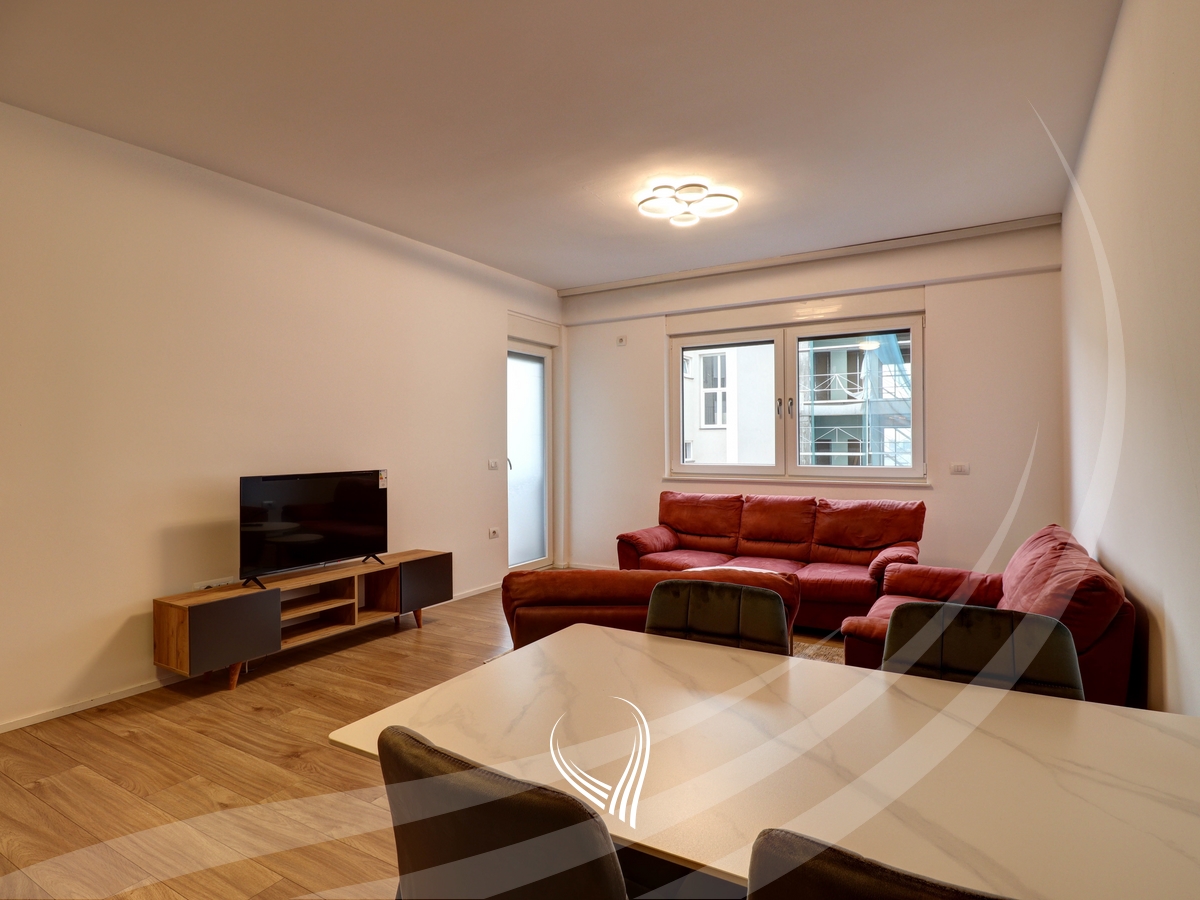 Banesë me 2 dhoma gjumi me qira në lagjen Aktash0