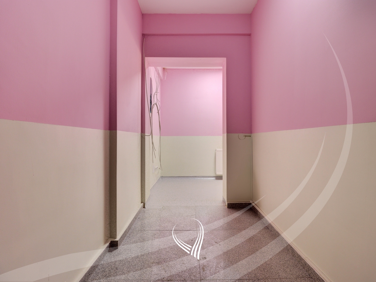 Zyre me 4 dhoma pune me qira në lagjen Kalabria – Emshir8