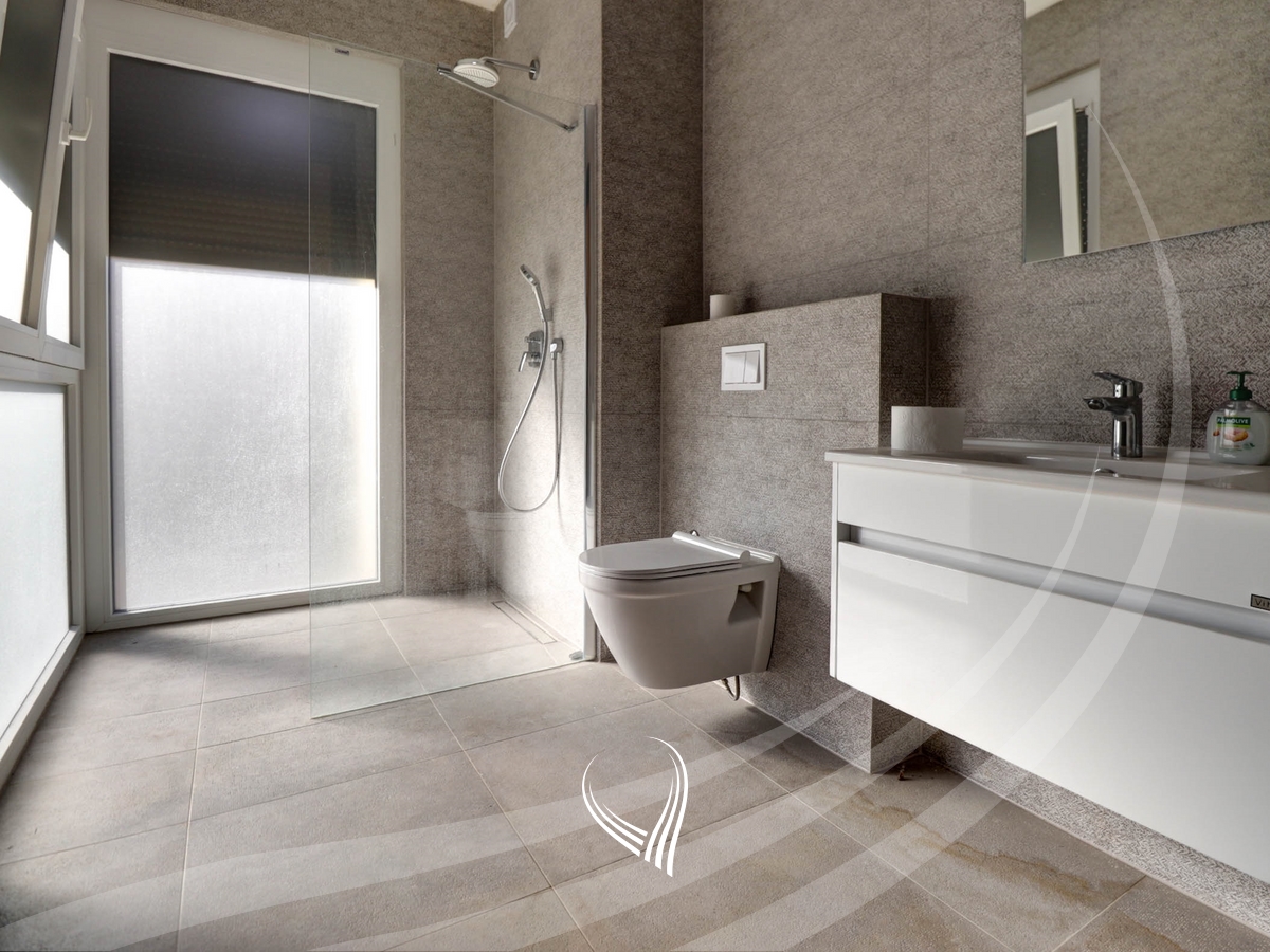 340m2 house for rent in the Marigona Hill neighborhood15