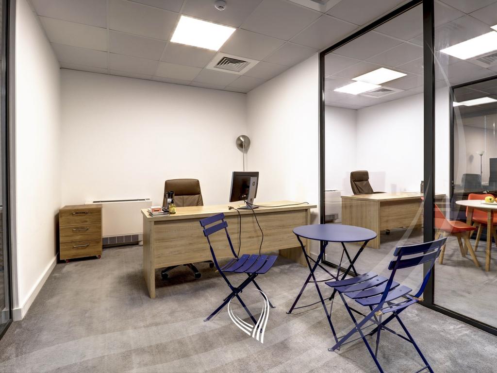 Office 667m2 for rent in the Lakrishte neighborhood - Icon Tower7