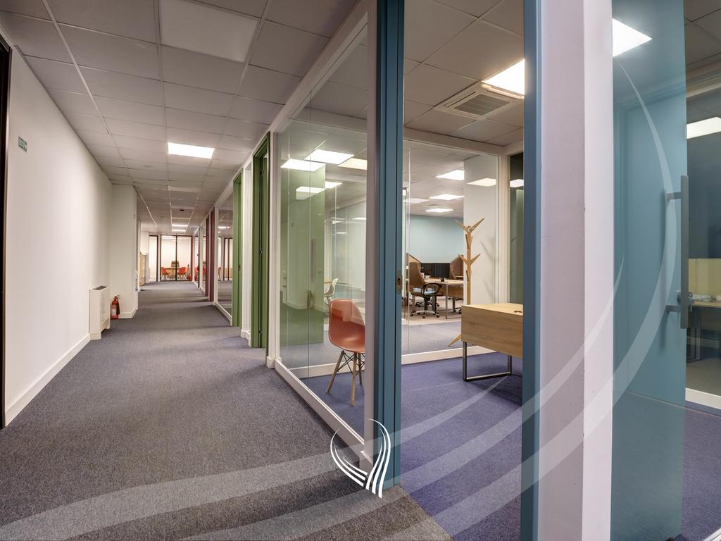 Office 667m2 for rent in the Lakrishte neighborhood - Icon Tower12