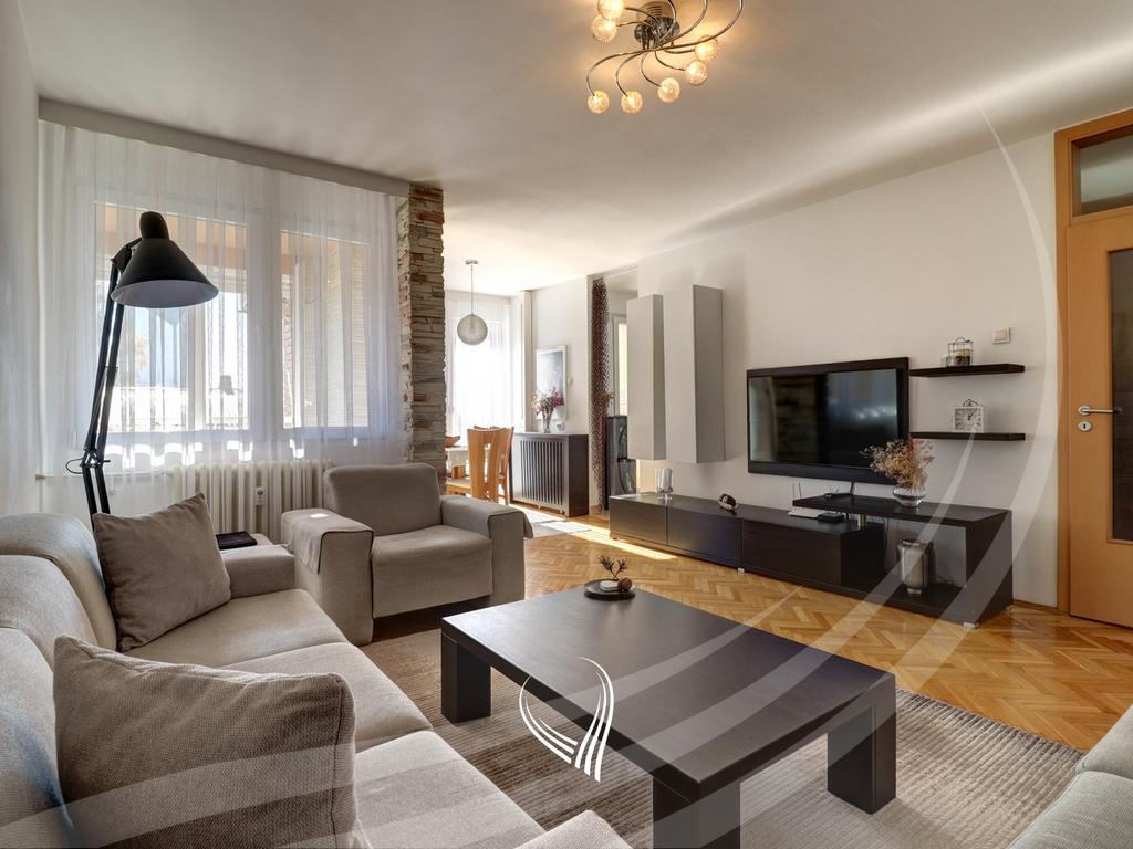 Banesë me 2 dhoma gjumi me qira në lagjen Dardania