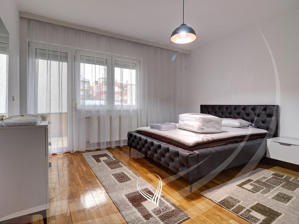 Banesë me 2 dhoma gjumi me qira në lagjen Vëllusha5