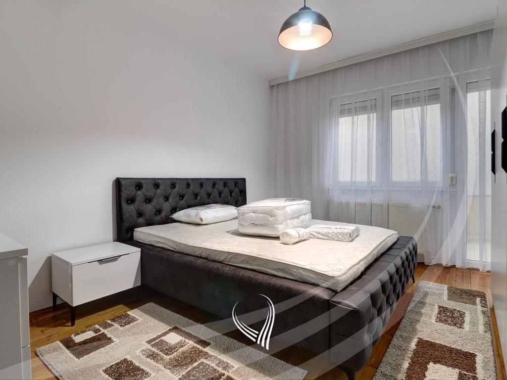 Banesë me 2 dhoma gjumi me qira në lagjen Vëllusha7