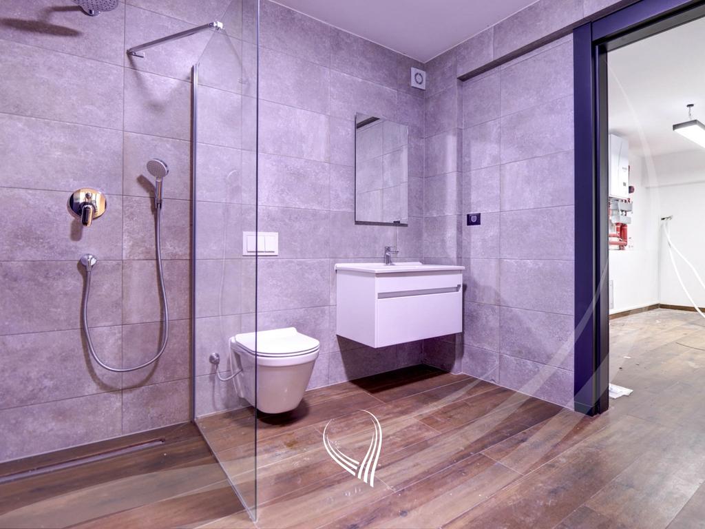 Shtëpi 340m2 me qira në lagjen Marigona Hill18