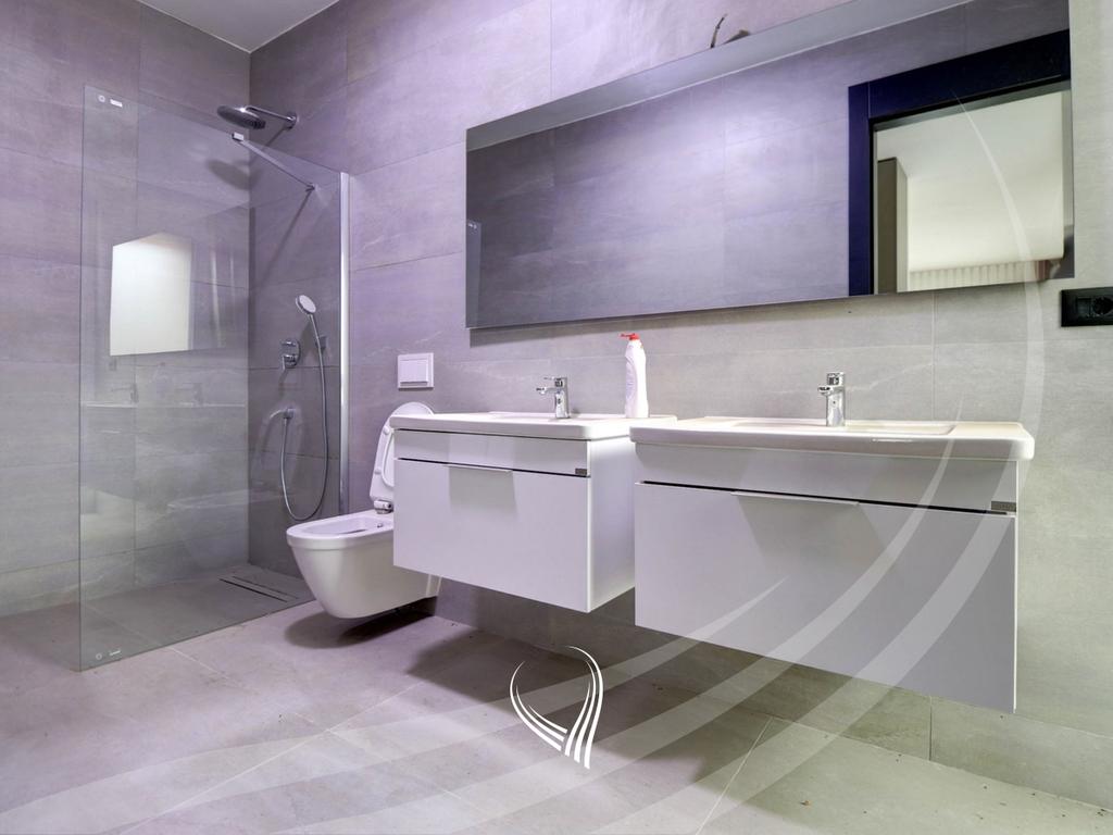 Shtëpi 340m2 me qira në lagjen Marigona Hill19