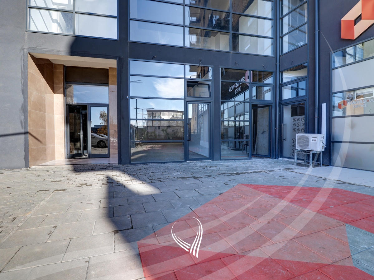 Lokal 157m2 në shitje në lagjen Mati 1