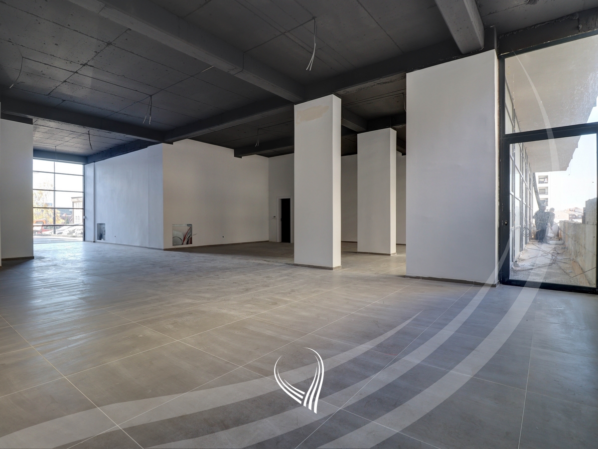 Lokal 157m2 në shitje në lagjen Mati 12