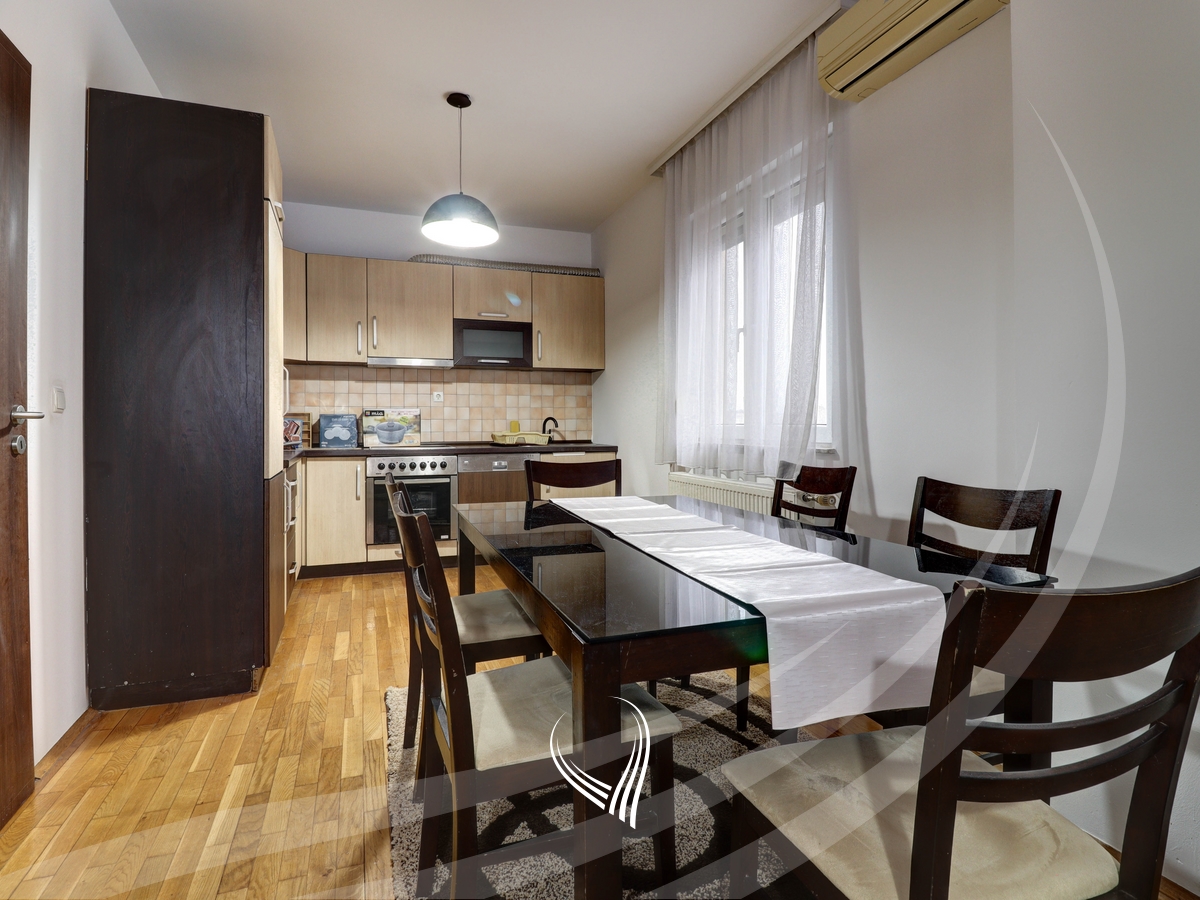 Banesë me 2 dhoma gjumi me qira në lagjen Vëllusha3