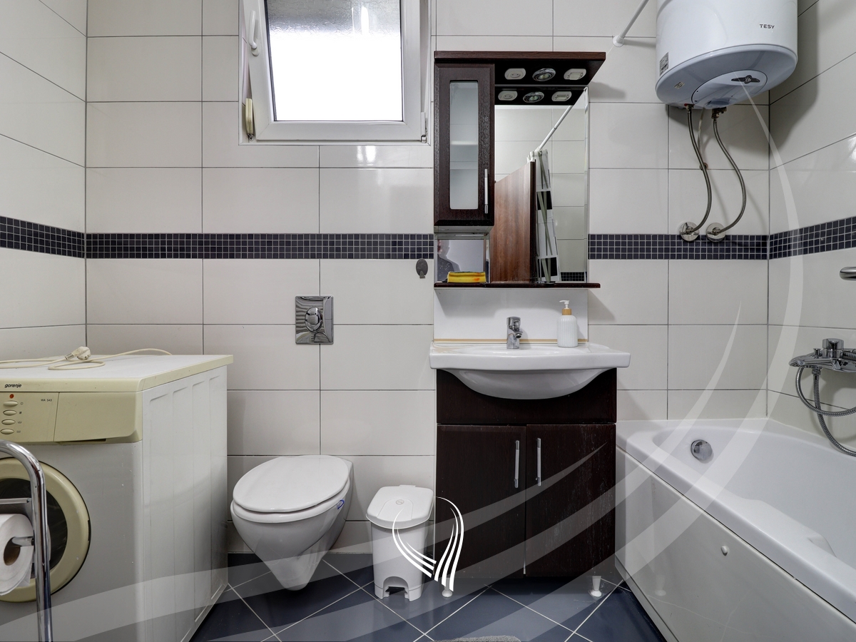 Banesë me 2 dhoma gjumi me qira në lagjen Vëllusha10