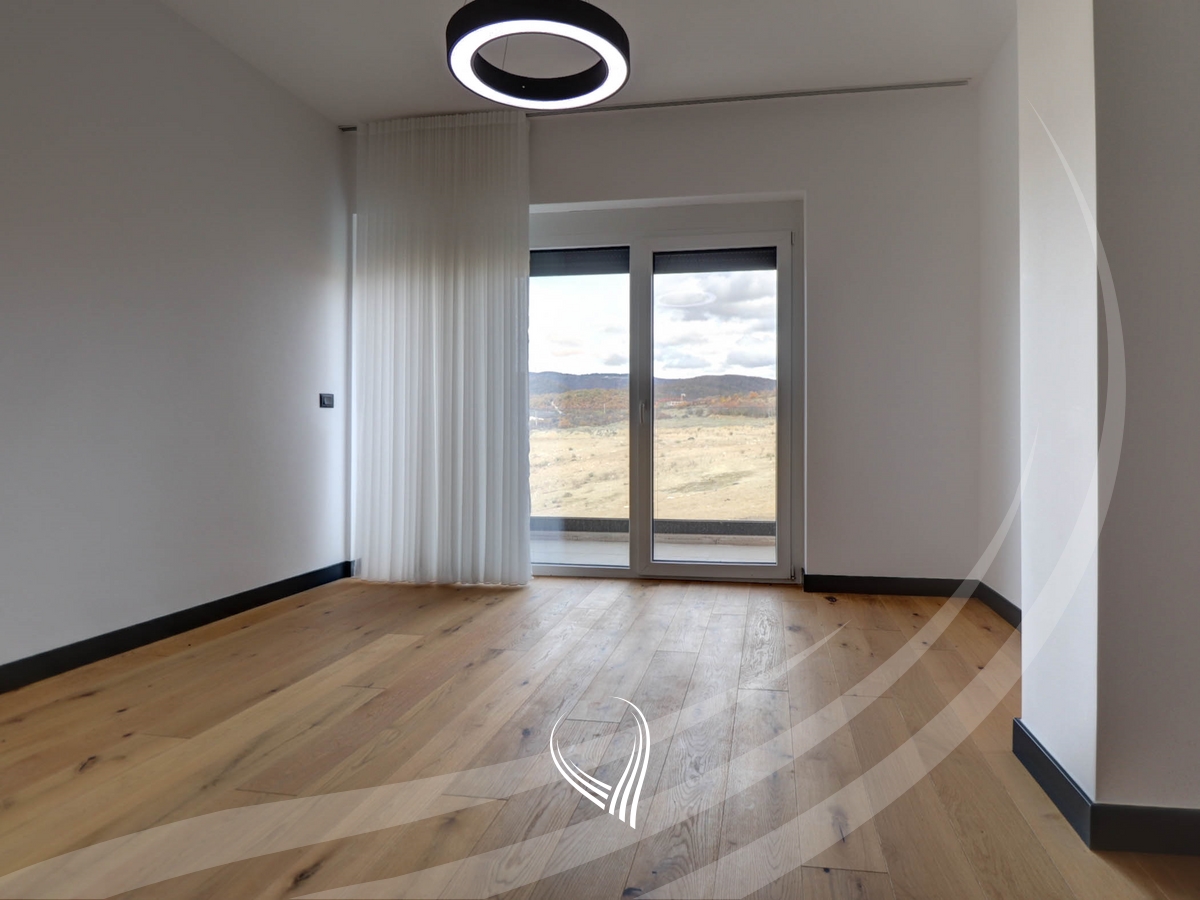 Shtëpi 340m2 me qira në lagjen Marigona Hill13