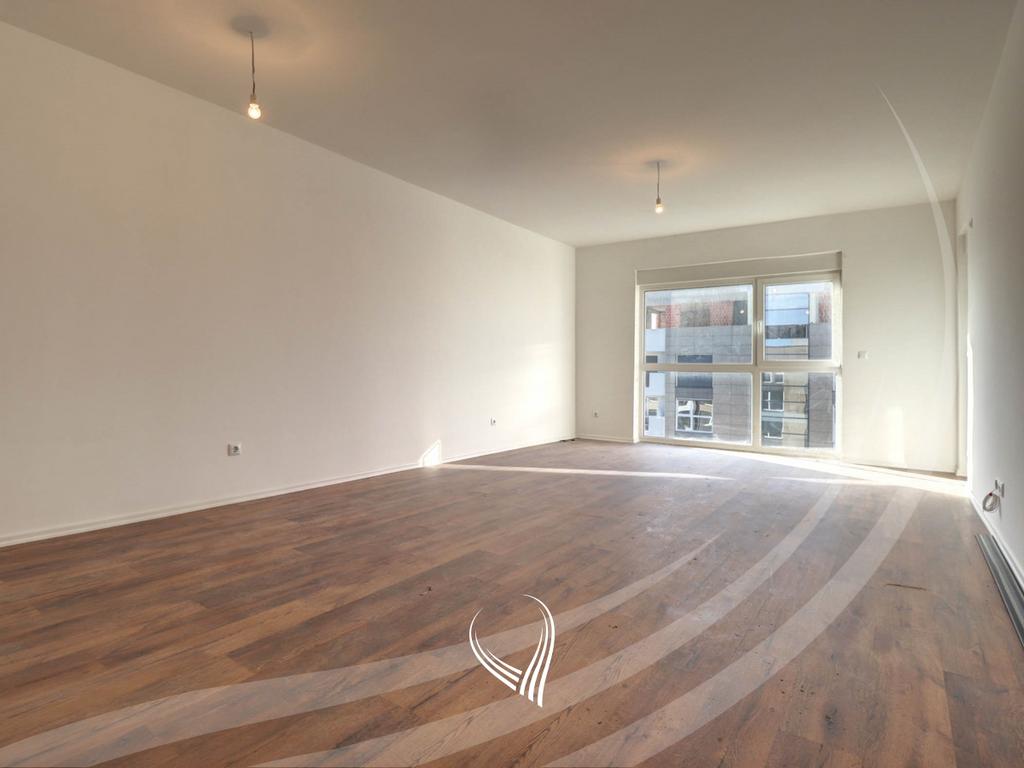 Banesë me 2 dhoma gjumi në shitje në lagjen Mati 10