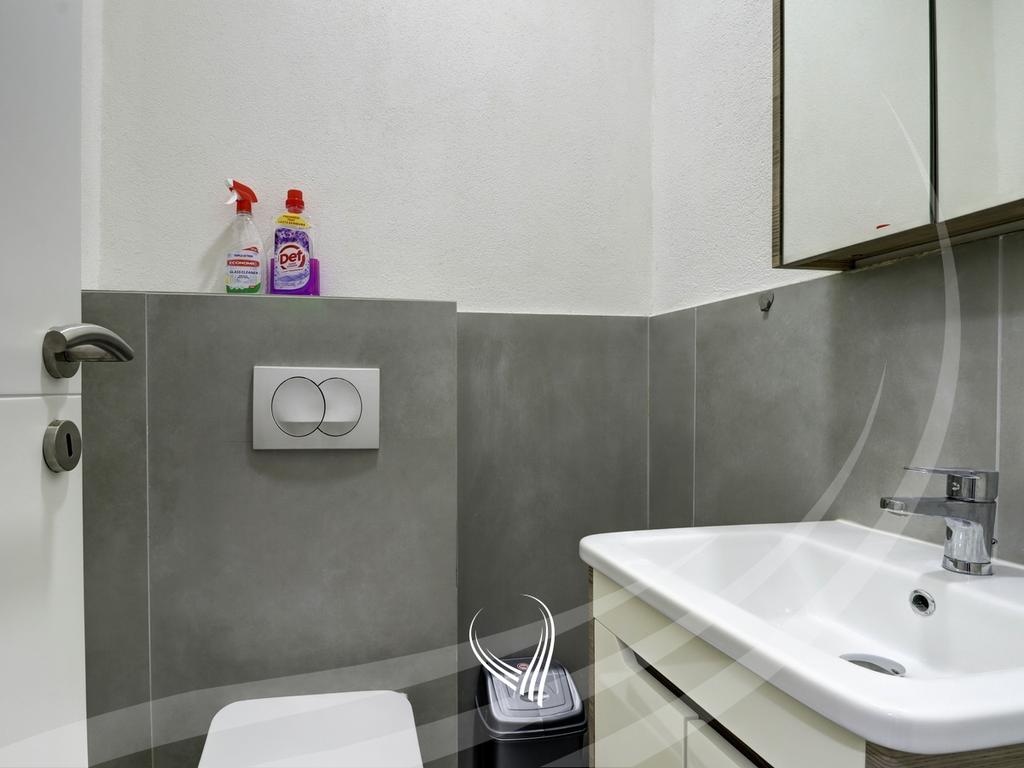 Banesë me 3 dhoma gjumi me qira në lagjen Prishtina e Re14