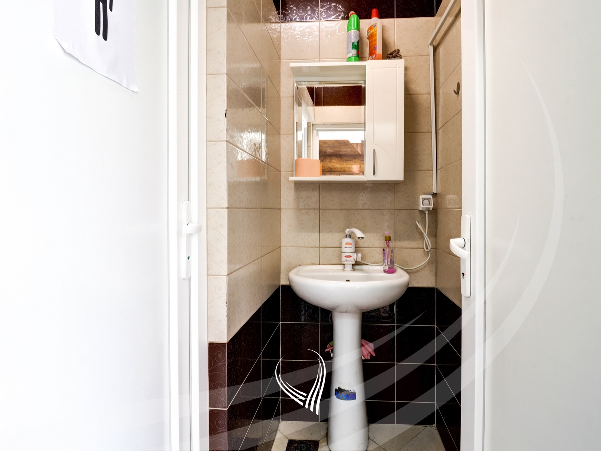 Lokal 80m2 në shitje në lagjen Arbëria – Dragodan8