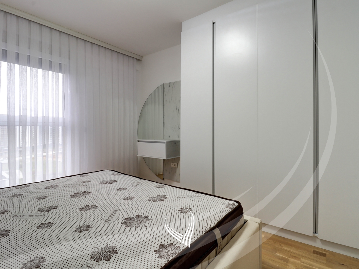 Banesë me 3 dhoma gjumi me qira në lagjen Prishtina e Re8