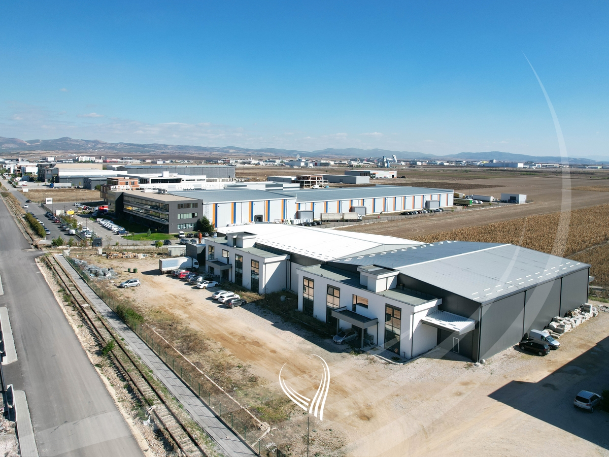 Depo 2,950m2 me qira në Suhadoll – afër Marigona Residence1