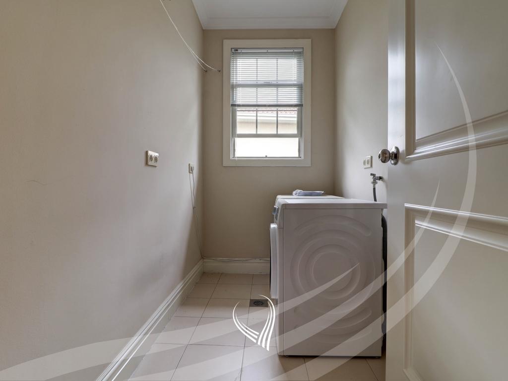 330m2 house for rent in International Village12