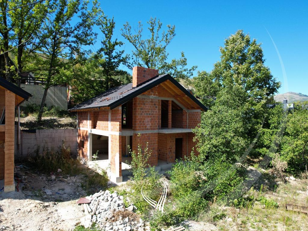 160m2 villa for sale in Brezovica10