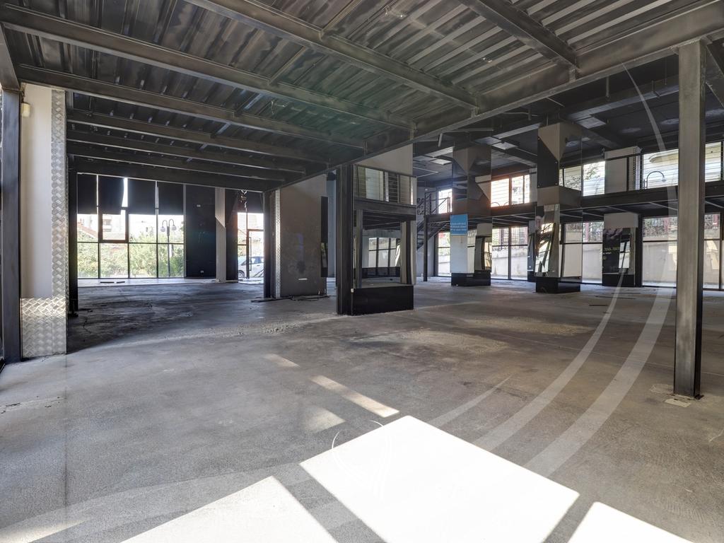 Lokal 406m2 në shitje në lagjen Mati 1 – Alko Group2