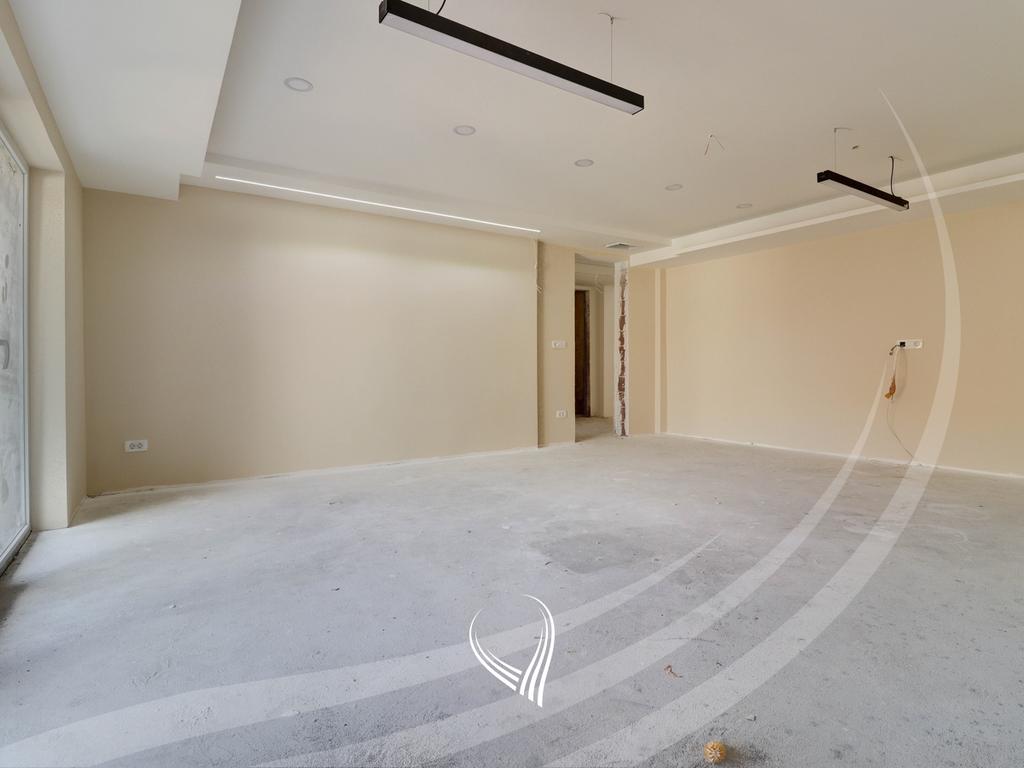 490m2 property for sale in the Arbëria neighborhood - Dragodan14