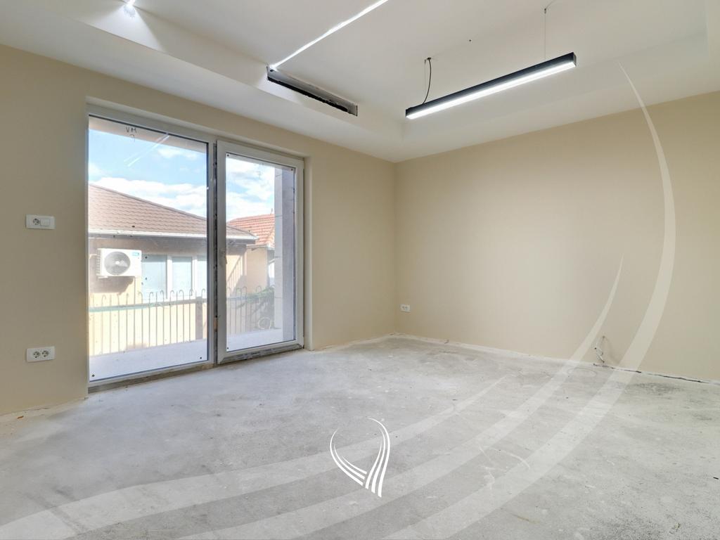 490m2 property for sale in the Arbëria neighborhood - Dragodan15