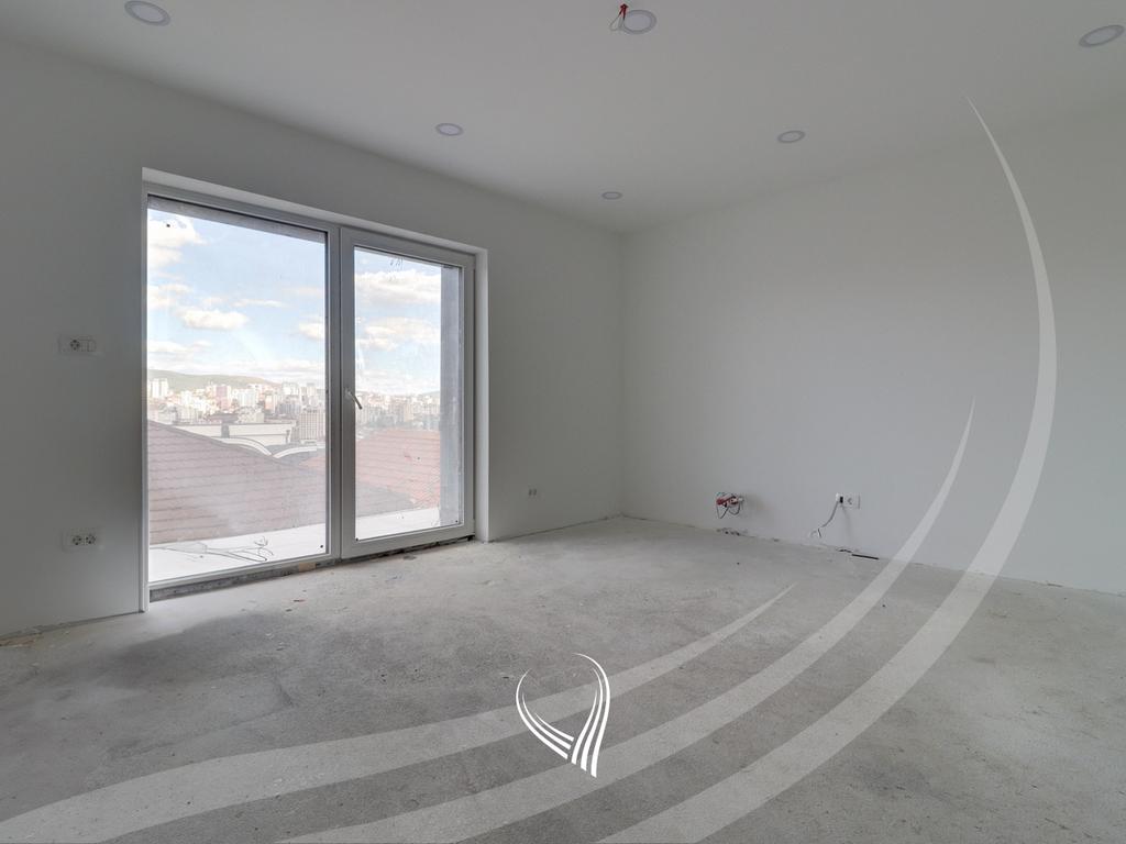 490m2 property for sale in the Arbëria neighborhood - Dragodan19
