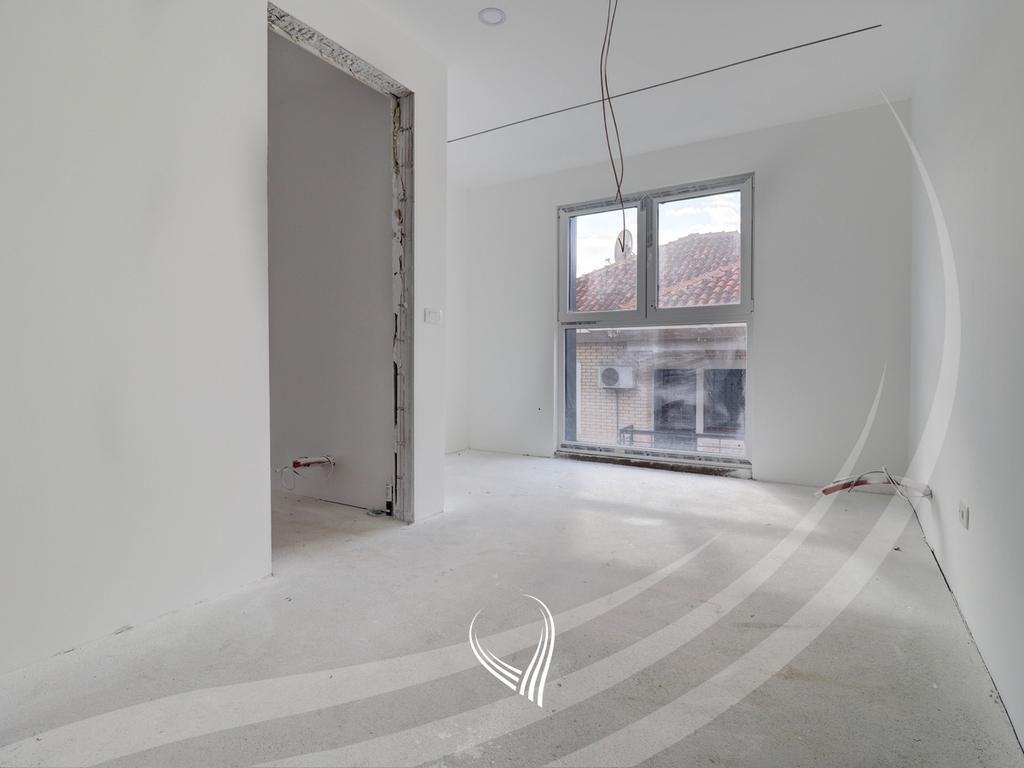 490m2 property for sale in the Arbëria neighborhood - Dragodan21