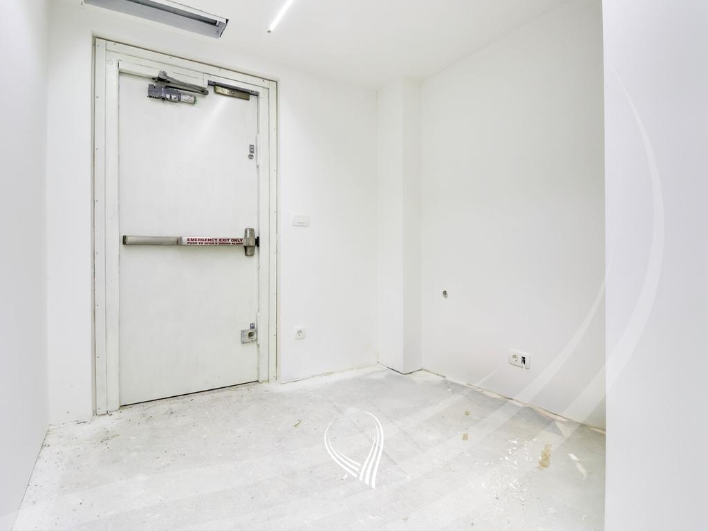 490m2 property for sale in the Arbëria neighborhood - Dragodan23