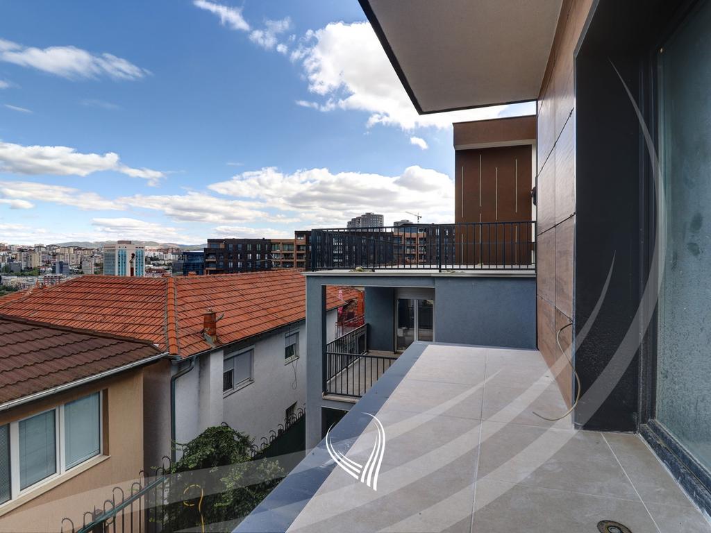 490m2 property for sale in the Arbëria neighborhood - Dragodan28