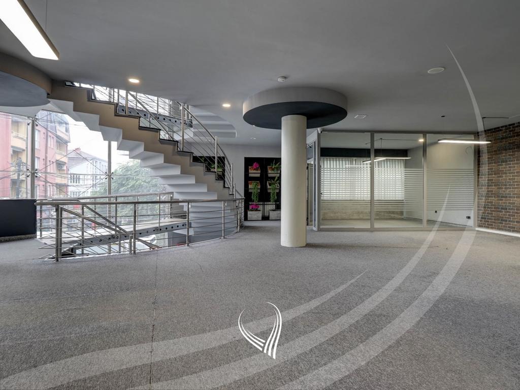 Commercial property 1,000m2 for rent in Dodona neighborhood5