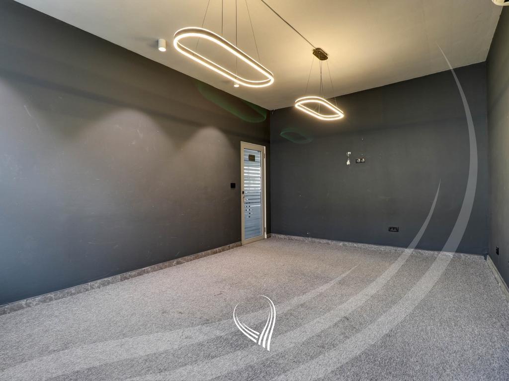 Commercial property 1,000m2 for rent in Dodona neighborhood15