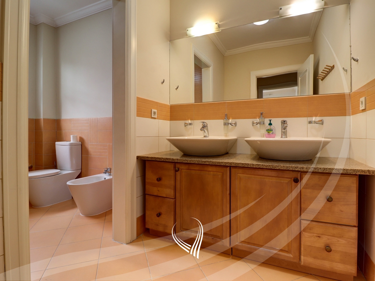 330m2 house for rent in International Village16