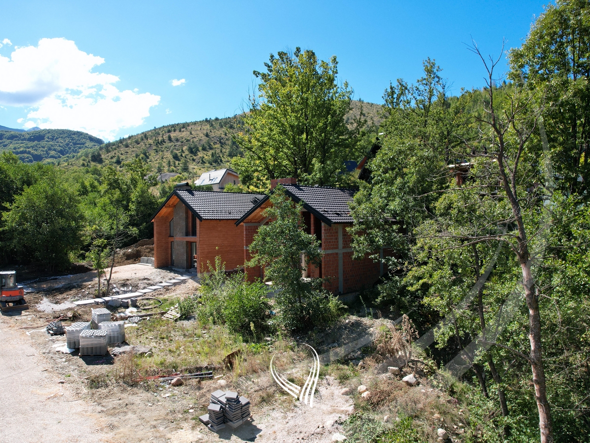 160m2 villa for sale in Brezovica11