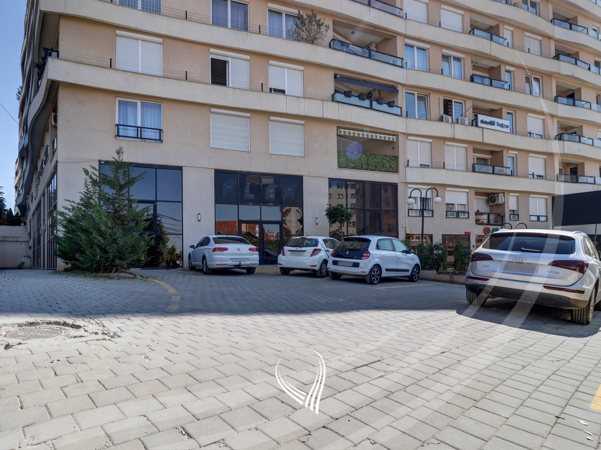 Lokal 406m2 në shitje në lagjen Mati 1 – Alko Group6