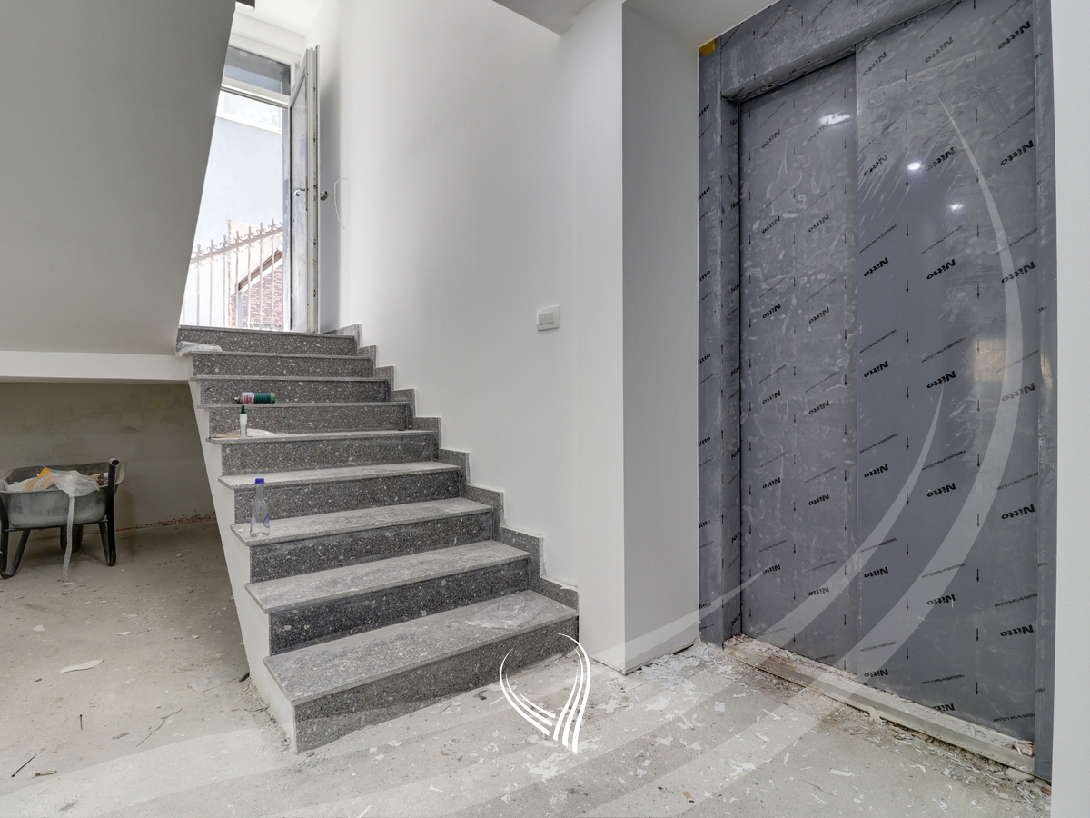 490m2 property for sale in the Arbëria neighborhood - Dragodan26