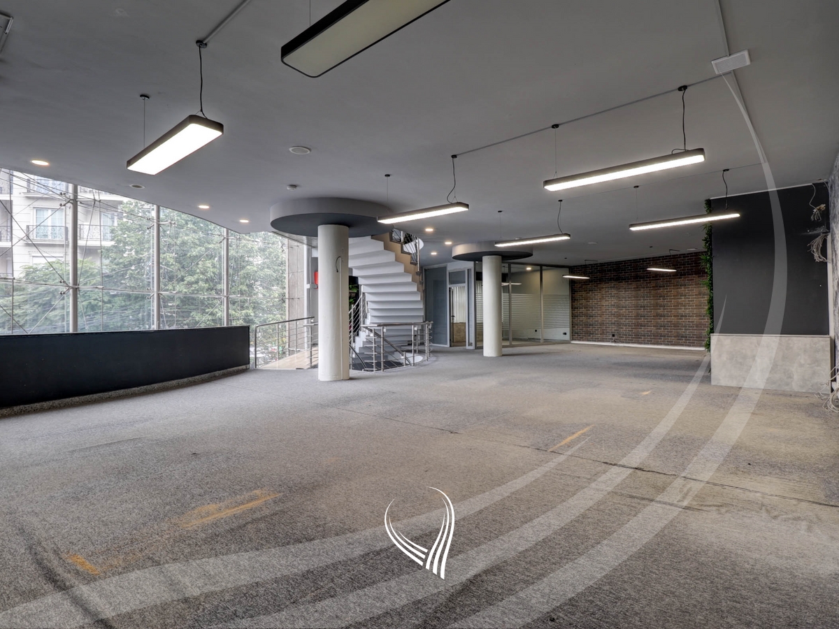 Commercial property 1,000m2 for rent in Dodona neighborhood21