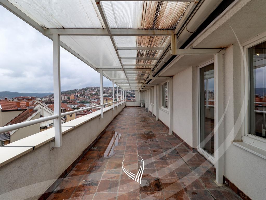 Office 203m2 + 60m2 terrace for rent in Dodona neighborhood8