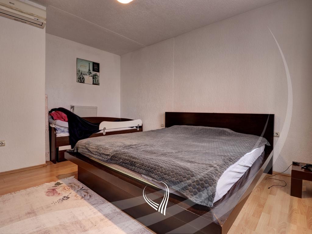 1-bedroom apartment for sale in the Bregu i Diellit neighborhood8